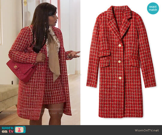 Salvador Perez Single Breasted Opera Coat  worn by Mindy Lahiri (Mindy Kaling) on The Mindy Project