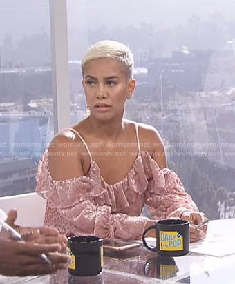 Sibley’s pink velvet cold-shoulder top on E! News Daily Pop