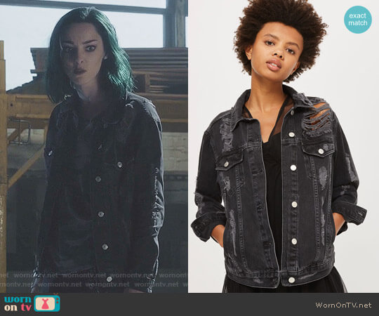 Moto Extreme Ripped Denim Jacket by Topshop worn by Lorna Dane (Emma Dumont) on The Gifted
