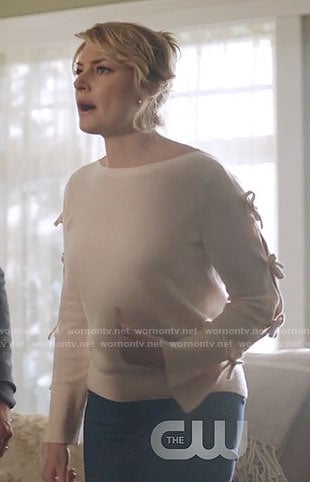 Alice's bow sleeve sweater on Riverdale