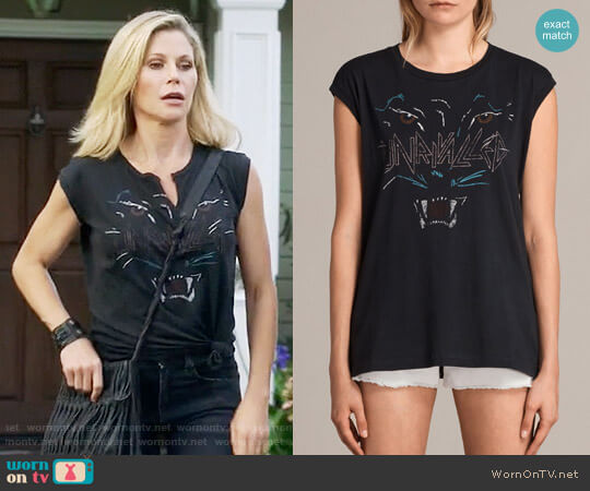 All Saints Onca Brooke Tee worn by Claire Dunphy (Julie Bowen) on Modern Family