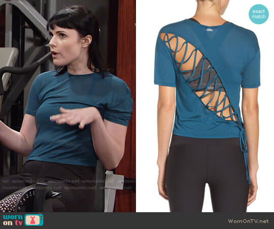 Alo Entwine Tee worn by Tessa Porter (Cait Fairbanks) on The Young and the Restless