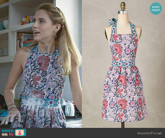 Anthropologie Addia Apron worn by Stephanie 'Stevie' McCord (Wallis Currie-Wood) on Madam Secretary