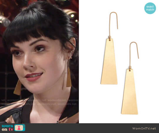 Madewell Petaldrop Earrings worn by Tessa Porter (Cait Fairbanks) on The Young and the Restless