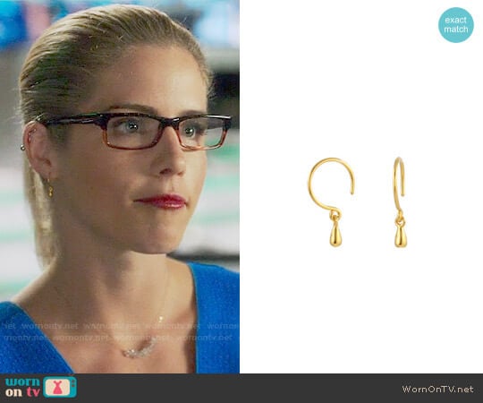 Peggy Li Tiny Droplet Earrings worn by Felicity Smoak (Emily Bett Rickards) on Arrow