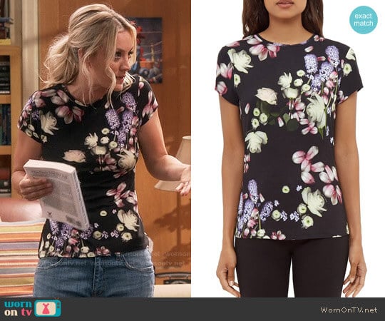 Ted Baker Villeaw Kensington Floral Tee worn by Penny Hofstadter (Kaley Cuoco) on The Big Bang Theory