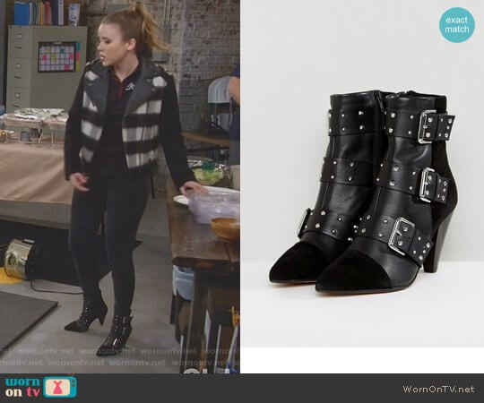 Stud Buckle Ankle Boot With Cone Heel by New Look worn by Kendra Gable (Taylor Spreitler) on Kevin Can Wait