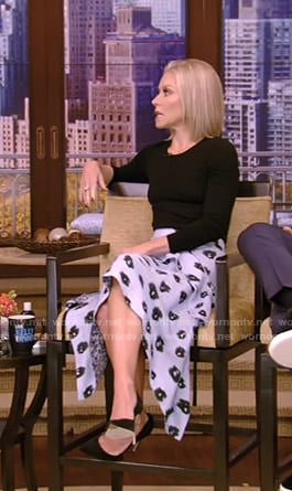 Kelly’s blue floral asymmetric skirt on Live with Kelly and Ryan