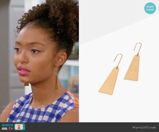 Madewell Petaldrop Earrings worn by Zoey Johnson (Yara Shahidi) on Black-ish