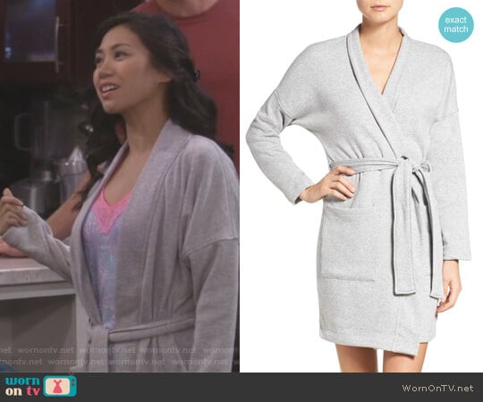 Braelyn Robe by Ugg worn by Eve Roberts (Liza Lapira) on 9JKL