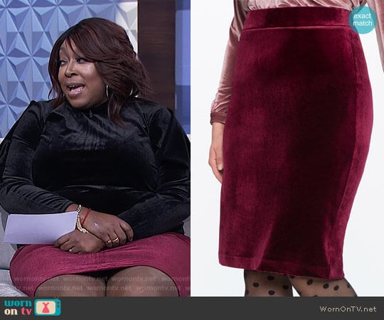 Velvet Pencil Skirt by Eloquii worn by Loni Love on The Real