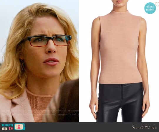 Alice + Olivia Ingrid Top worn by Felicity Smoak (Emily Bett Rickards) on The Flash