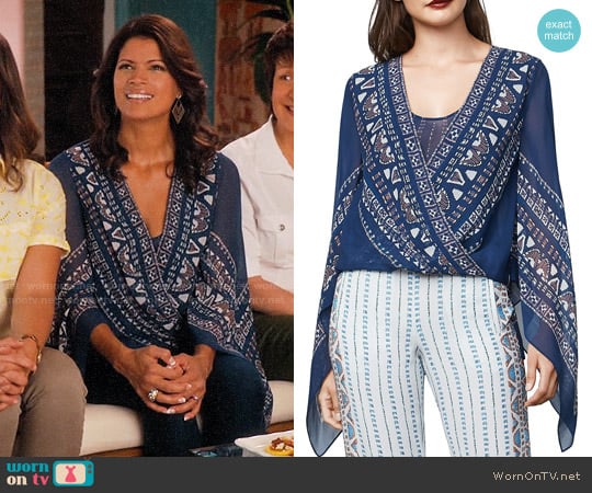 Bcbgmaxazria Kasia Top worn by Xiomara Villanueva (Andrea Navedo) on Jane the Virgin