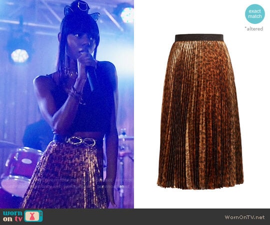 Christopher Kane Pleated leopard-print silk-blend lamé midi skirt worn by Josie McCoy (Ashleigh Murray) on Riverdale