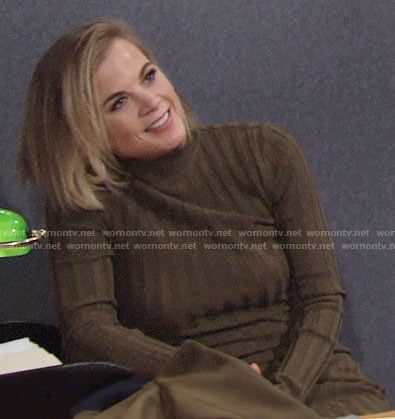 Phyllis's green mini sweater dress on The Young and the Restless