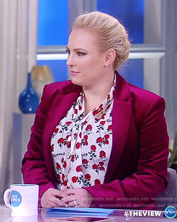 Meghan’s rose print neck tie top on The View