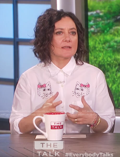 Sara’s white embroidered cat top on The Talk