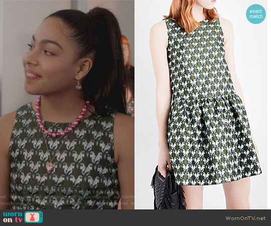 Rower parrot-jacquard dress by Maje worn by Molly Hernandez (Allegra Acosta) on Marvels Runaways