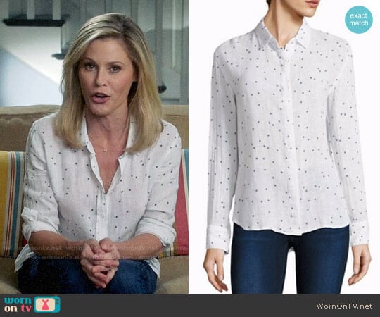 Rails Sydney Star Print Shirt worn by Claire Dunphy (Julie Bowen) on Modern Family