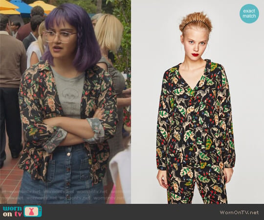 Printed Pyjama Style Shirt by Zara worn by Gert Yorkes (Ariela Barer) on Marvels Runaways