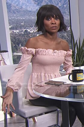 Zuri’s pink smocked off-shoulder top on E! News Daily Pop