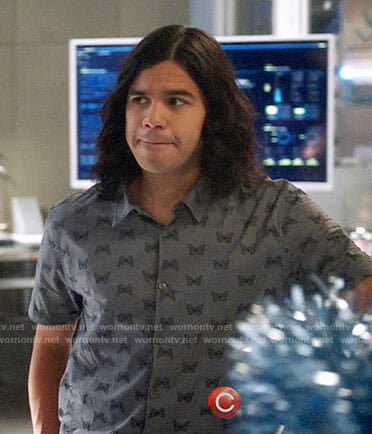 Cisco's butterfly print shirt on The Flash