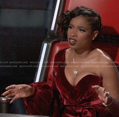 Jennifer Hudson's red velvet one-sleeve dress on The Voice