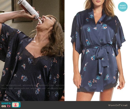 Natori Papillon Print Wrap worn by Bonnie Plunkett (Allison Janney) on Mom