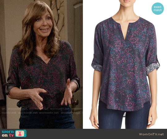 Side Stitch Floral Print Roll Tab Top worn by Bonnie Plunkett (Allison Janney) on Mom