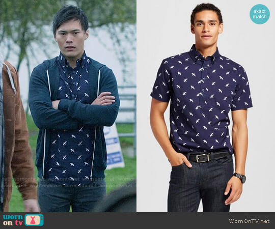 Merona Bird Print Short Sleeve Poplin Button Down Popover Shirt worn by Ezekiel Jones (John Kim) on The Librarians