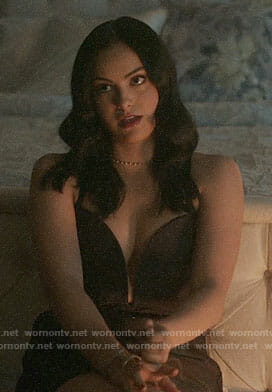 Veronica's plunging crop top on Riverdale