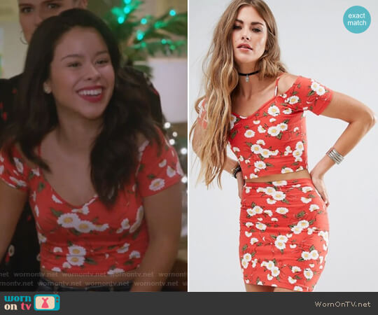 Motel Off Shoulder Top In Retro Floral Co-Ord worn by Mariana Foster (Cierra Ramirez) on The Fosters