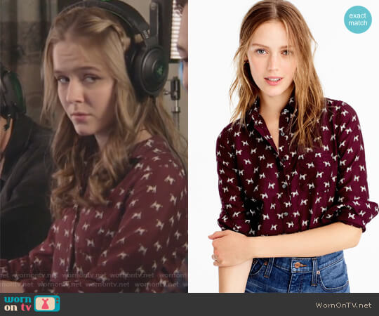 Popover shirt in Terrier print by J. Crew worn by Taylor (Izabela Vidovic) on The Fosters