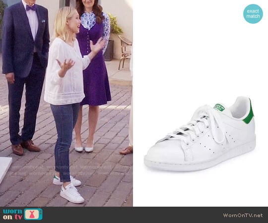 Adidas Stan Smith Sneakers worn by Eleanor Shellstrop (Kristen Bell) on The Good Place