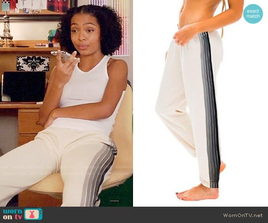 Aviator Nation 5 Stripe Sweatpants worn by Zoey Johnson (Yara Shahidi) on Grown-ish