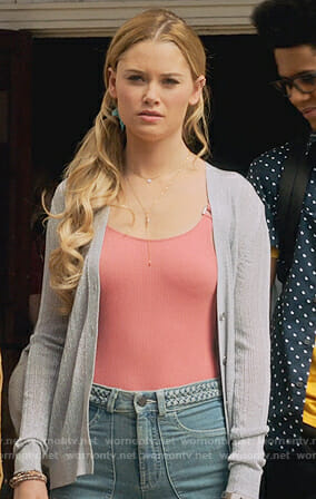 Karolina's pink bodysuit and braided waist jeans on Marvel's Runaways