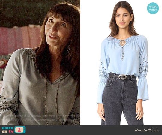 Cupcakes and Cashmere Kendi Top worn by Gail Klostermann (Mary Steenburgen) on Last Man On Earth