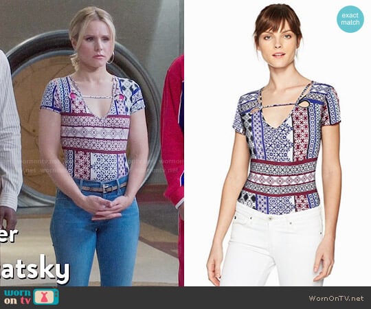 Guess Wren Bodysuit Moroccan Mosaic True White worn by Eleanor Shellstrop (Kristen Bell) on The Good Place