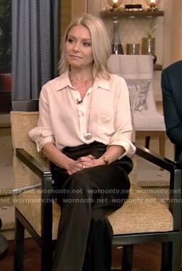 Kelly’s three quarter sleeve blouse and black wide-leg pants on Live with Kelly and Ryan