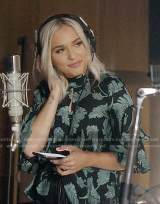 Maddie’s leaf print top on Nashville