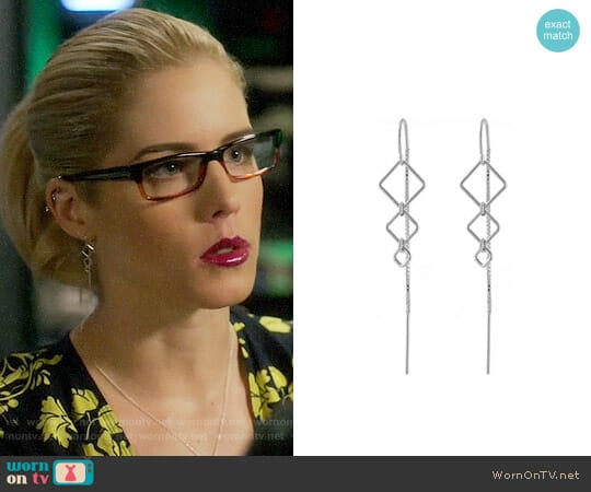 Peggy Li Diamondback Threader Earrings worn by Felicity Smoak (Emily Bett Rickards) on Arrow