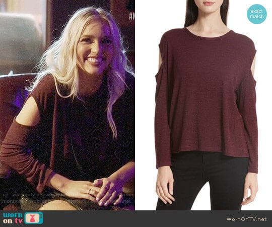 Rag & Bone Slash Cutout Tee worn by Maddie Jaymes (Lennon Stella) on Nashville