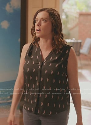 Rebecca’s black paisley print sleeveless blouse on Crazy Ex-Girlfriend