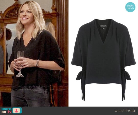 Topshop Side Tie Blouse worn by Mackenzie Murphy (Kaitlin Olson) on The Mick