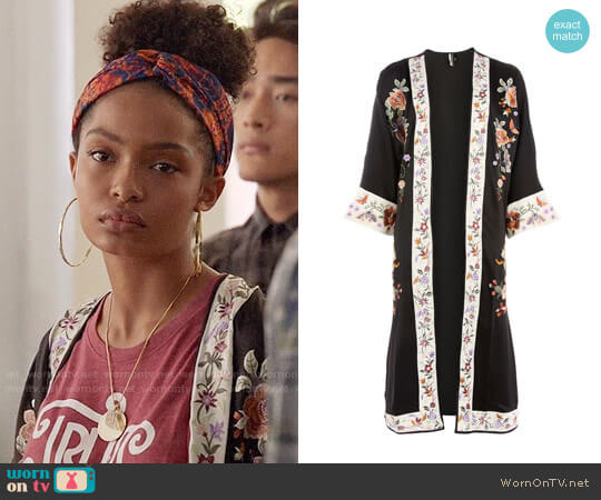 Topshop Longline Embroidered Kimono worn by Zoey Johnson (Yara Shahidi) on Grown-ish
