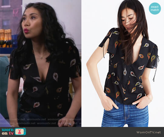 Silk Belle Top in Peacock Feathers by Madewell worn by Eve Roberts (Liza Lapira) on 9JKL
