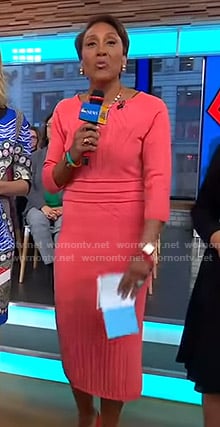 Robin’s pink stitched knit dress on Good Morning America