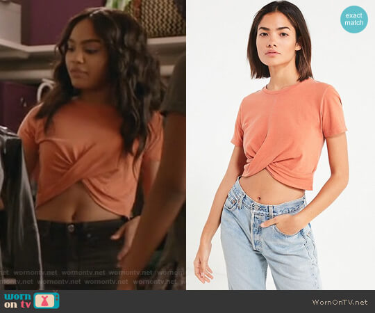 Twist Front Cropped Tee by Urban Outfitters worn by Jennifer Pierce (China Anne McClain) on Black Lightning