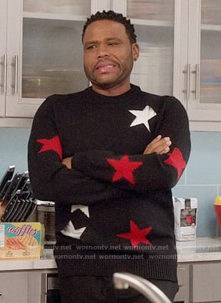 Andre’s black and red star sweater on Black-ish