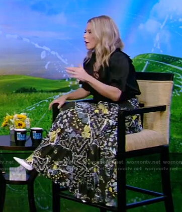 Kelly’s black floral pleated skirt on Live with Kelly and Ryan